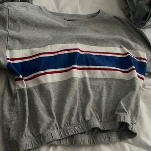 holister grey crop too